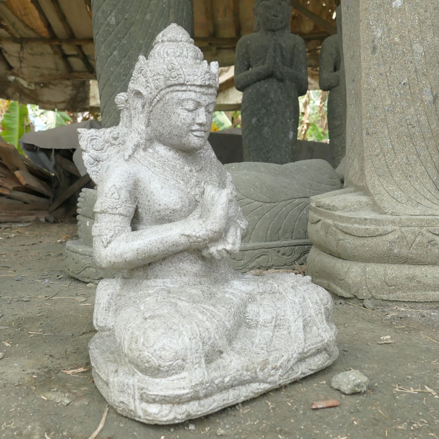  Product image 7 of the product “Seated Dewi Sri, position chakra turning the wheel, about 48cm height ”